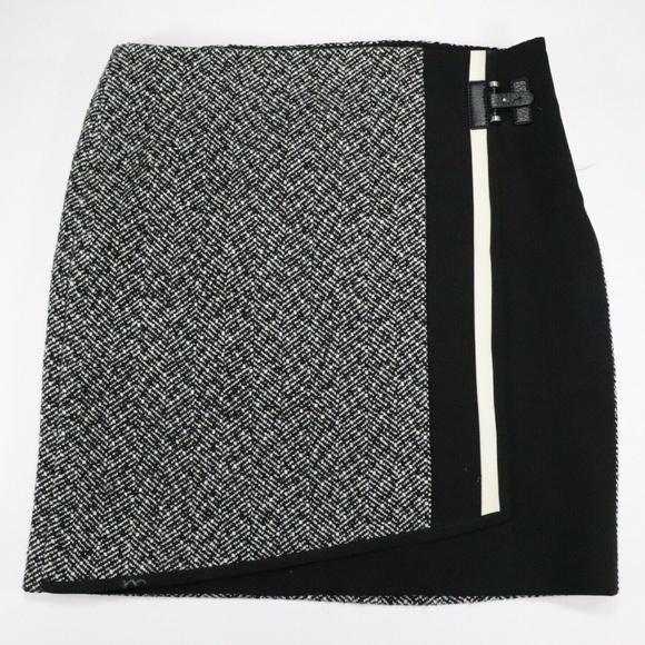 White House Black Market Dresses & Skirts - WHITE HOUSE BLACK MARKET Womens Black & White Skir